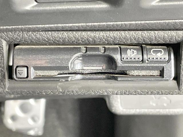 ＸＶ ２．０ｉ－Ｌ　アイサイト　純正ナビ　バックカメラ　衝突軽減　レーダークルーズ　ルーフレール　パワーシート　ＨＩＤヘッド　純正１７ＡＷ　デュアルエアコン　アイドリングストップ　スマートキー　ステアリングスイッチ　横滑り防止（8枚目）