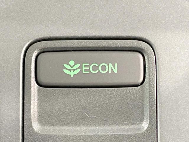 フリード エアー　ＥＸ　４ＷＤ　登録済未使用車　両側電動スライド　寒冷地仕様　衝突軽減　レーダークルーズ　コーナーセンサー　ＬＥＤヘッド　オートライト　オートエアコン　オートハイビーム　車線逸脱警報　スマートキー（8枚目）