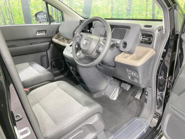 フリード エアー　ＥＸ　４ＷＤ　登録済未使用車　両側電動スライド　寒冷地仕様　衝突軽減　レーダークルーズ　コーナーセンサー　ＬＥＤヘッド　オートライト　オートエアコン　オートハイビーム　車線逸脱警報　スマートキー（9枚目）