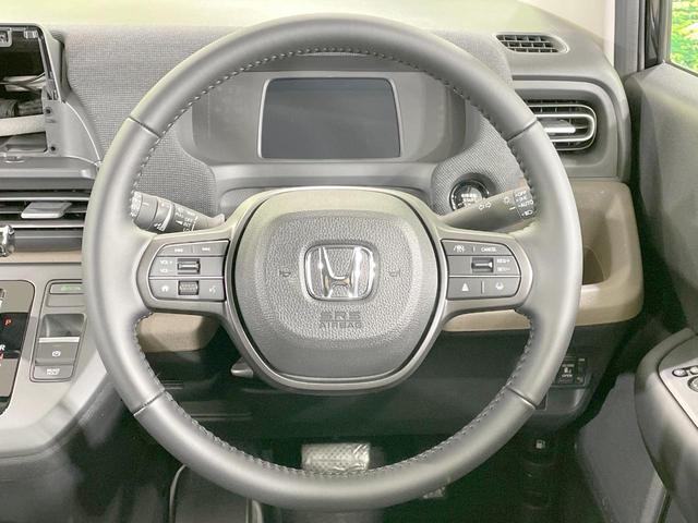 フリード エアー　ＥＸ　４ＷＤ　登録済未使用車　両側電動スライド　寒冷地仕様　衝突軽減　レーダークルーズ　コーナーセンサー　ＬＥＤヘッド　オートライト　オートエアコン　オートハイビーム　車線逸脱警報　スマートキー（13枚目）