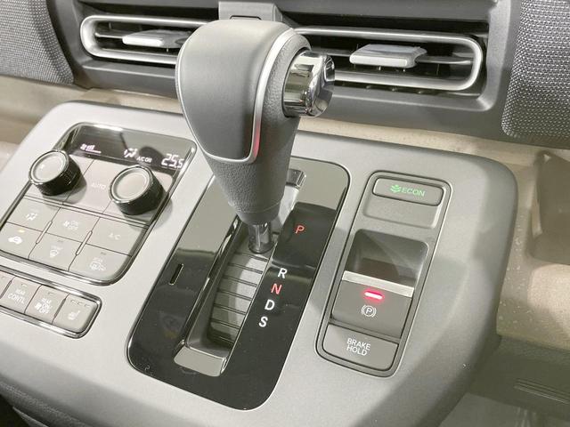 フリード エアー　ＥＸ　４ＷＤ　登録済未使用車　両側電動スライド　寒冷地仕様　衝突軽減　レーダークルーズ　コーナーセンサー　ＬＥＤヘッド　オートライト　オートエアコン　オートハイビーム　車線逸脱警報　スマートキー（23枚目）