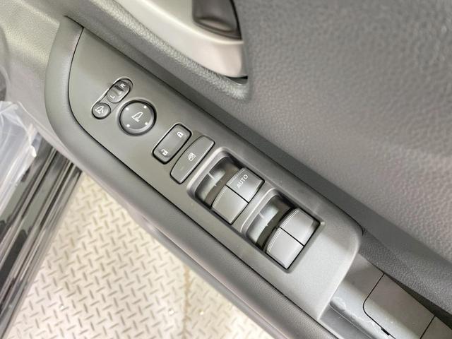 フリード エアー　ＥＸ　４ＷＤ　登録済未使用車　両側電動スライド　寒冷地仕様　衝突軽減　レーダークルーズ　コーナーセンサー　ＬＥＤヘッド　オートライト　オートエアコン　オートハイビーム　車線逸脱警報　スマートキー（52枚目）