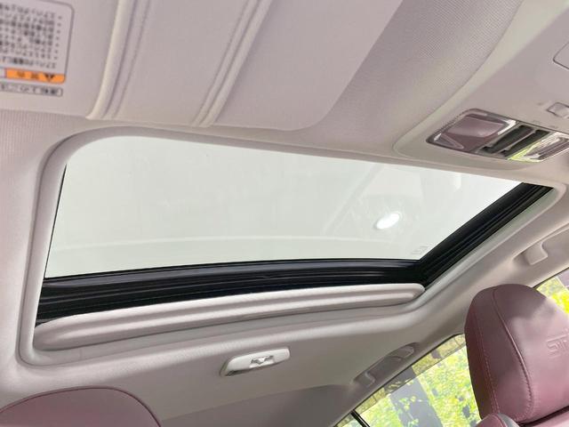 レヴォーグ 1.6STIスポーツアイサイト サンルーフ 純正ナビ LEDライナー バックカメラ 革シート レーダークルーズ シートヒーター LEDヘッド・フォグ ETC 純正18AW パドルシフト ステアリングスイッチ デュアルエアコン(24枚目)