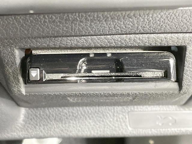 レヴォーグ 1.6STIスポーツアイサイト サンルーフ 純正ナビ LEDライナー バックカメラ 革シート レーダークルーズ シートヒーター LEDヘッド・フォグ ETC 純正18AW パドルシフト ステアリングスイッチ デュアルエアコン(32枚目)