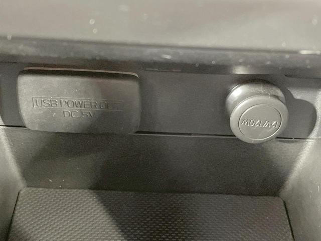 レヴォーグ 1.6STIスポーツアイサイト サンルーフ 純正ナビ LEDライナー バックカメラ 革シート レーダークルーズ シートヒーター LEDヘッド・フォグ ETC 純正18AW パドルシフト ステアリングスイッチ デュアルエアコン(54枚目)