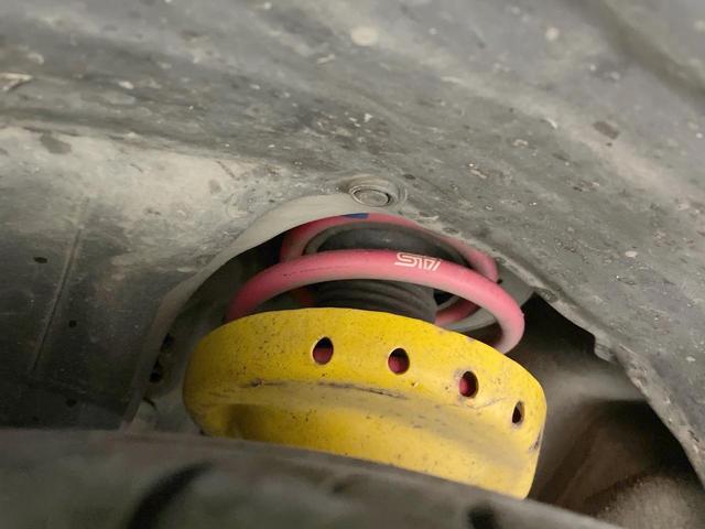 レヴォーグ 1.6STIスポーツアイサイト サンルーフ 純正ナビ LEDライナー バックカメラ 革シート レーダークルーズ シートヒーター LEDヘッド・フォグ ETC 純正18AW パドルシフト ステアリングスイッチ デュアルエアコン(73枚目)