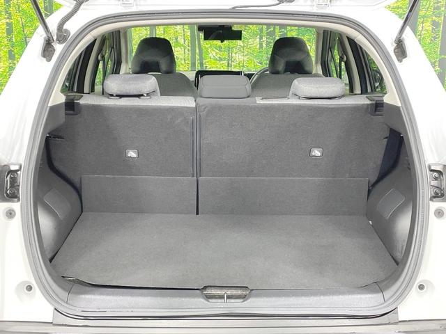 ノート Ｓ　ＦＯＵＲ　純正９型ナビ　衝突軽減　シートヒーター　デジタルインナーミラー　ステアリングヒーター　オートエアコン　ステアリングスイッチ　オートハイビーム　ウィンカーミラー　スマートキー　１５ＡＷ（11枚目）