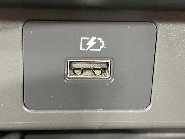 ノート Ｓ　ＦＯＵＲ　純正９型ナビ　衝突軽減　シートヒーター　デジタルインナーミラー　ステアリングヒーター　オートエアコン　ステアリングスイッチ　オートハイビーム　ウィンカーミラー　スマートキー　１５ＡＷ（32枚目）