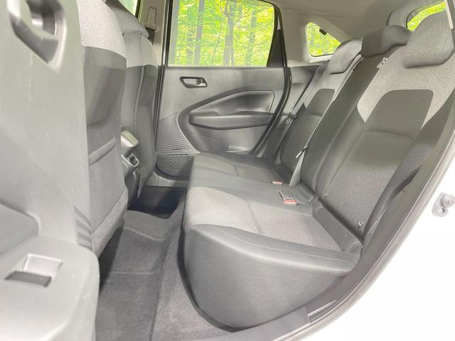 ノート Ｓ　ＦＯＵＲ　純正９型ナビ　衝突軽減　シートヒーター　デジタルインナーミラー　ステアリングヒーター　オートエアコン　ステアリングスイッチ　オートハイビーム　ウィンカーミラー　スマートキー　１５ＡＷ（42枚目）