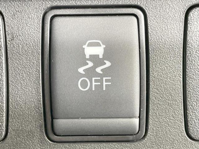 ノート ｅ－パワー　Ｘ　ＦＯＵＲ　ブラックアロー　ＳＤナビ　全周囲カメラ　衝突被害軽減　レーダークルーズ　禁煙車　コーナーセンサー　デジタルインナーミラー　スマートキー　ＬＥＤヘッド　オートライト　オートエアコン　純正１５ＡＷ　Ｂｌｕｅｔｏｏｔｈ再生（31枚目）