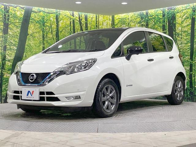 ノート ｅ－パワー　Ｘ　ＦＯＵＲ　ブラックアロー　ＳＤナビ　全周囲カメラ　衝突被害軽減　レーダークルーズ　禁煙車　コーナーセンサー　デジタルインナーミラー　スマートキー　ＬＥＤヘッド　オートライト　オートエアコン　純正１５ＡＷ　Ｂｌｕｅｔｏｏｔｈ再生（54枚目）