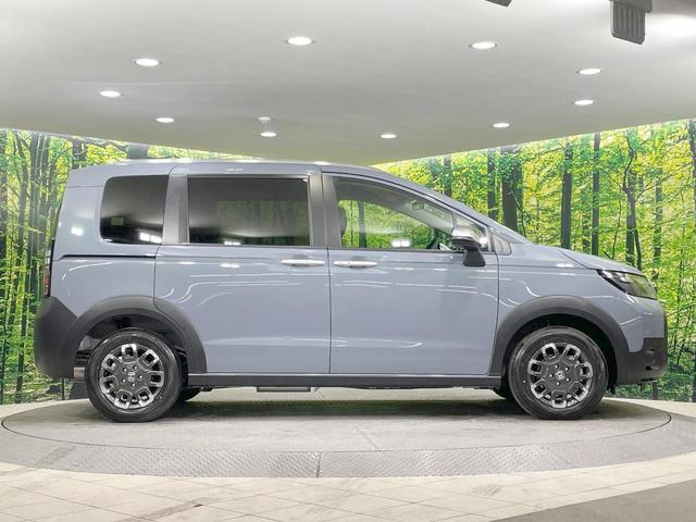 フリード e:HEVクロスター 登録済未使用車 両側電動ドア 衝突軽減 レーダークルーズ スマートキー LEDヘッド オートハイビーム クリアランスソナー オートライト オートエアコン 禁煙車 寒冷地仕様 純正15AW(59枚目)