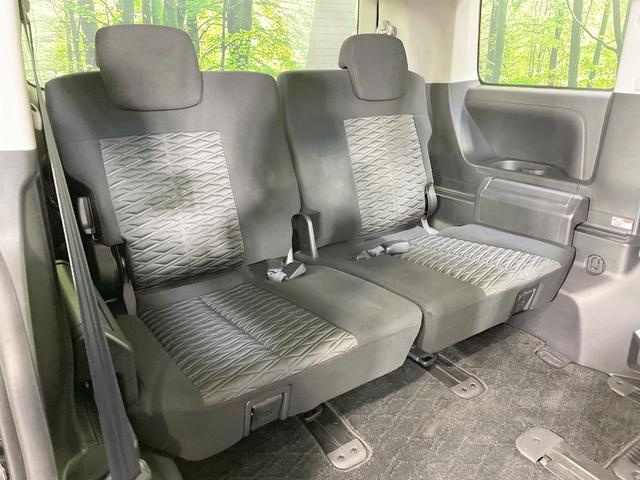 ３列目シートはもちろん状態良好☆大人でもゆったりと座って頂けますので、大人数でのお出かけもラクラクです♪ご家族で、気の知れた仲間で、ドライブに行くのが楽しみですね♪