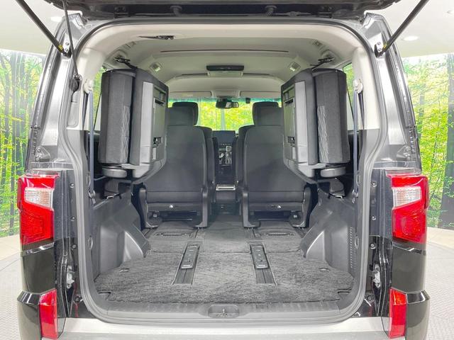 普段のお買い物や通勤、送迎等に十分な荷室スペースを確保しております。セカンドシートを倒すと、大きな荷物の積載も可能です♪