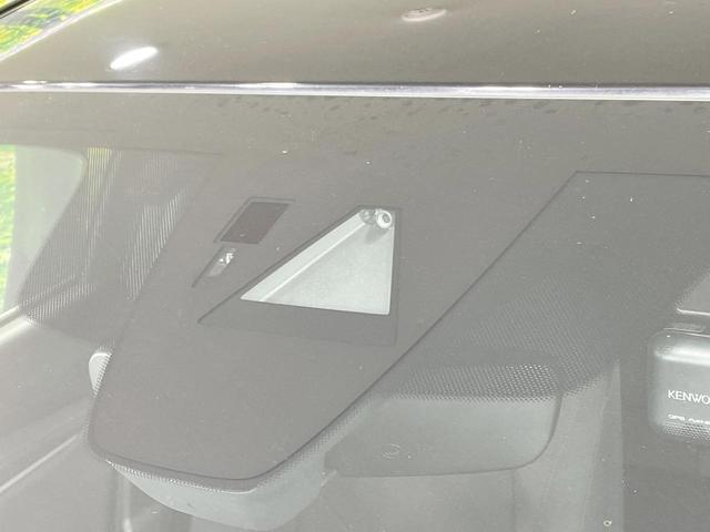 MAZDA3ファストバック 15S 4WD 禁煙車 8.8型マツダコネクトナビ 全周囲カメラ 衝突軽減 レーダークルーズ ドラレコ ETC LEDヘッド 純正16AW オートエアコン コーナーセンサー スマートキー アイドリングストップ(6枚目)