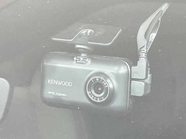 MAZDA3ファストバック 15S 4WD 禁煙車 8.8型マツダコネクトナビ 全周囲カメラ 衝突軽減 レーダークルーズ ドラレコ ETC LEDヘッド 純正16AW オートエアコン コーナーセンサー スマートキー アイドリングストップ(8枚目)