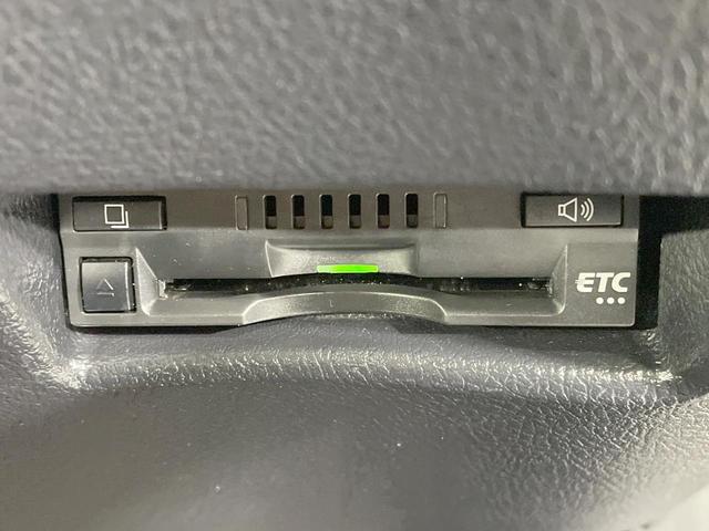 シエンタ Ｇ　クエロ　４ＷＤ　両側電動ドア　全周囲カメラ　寒冷地仕様　衝突被害軽減システム　コーナーセンサー　スマートキー　ＬＥＤヘッド　ビルトインＥＴＣ　純正１５インチアルミ　オートハイビーム　車線逸脱警報（8枚目）