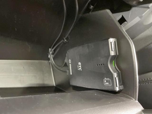 ＣＸ－８ ＸＤ　スマートエディション　後席モニター　純正１０型ナビ　全周囲カメラ　衝突軽減　レーダークルーズ　ＥＴＣ　ＬＥＤヘッド　７人乗り　純正１７ＡＷ　コーナーセンサー　アイドリングストップ　ステアリングスイッチ　スマートキー（8枚目）