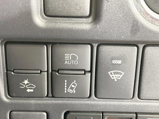 ヴォクシー ＺＳ　煌ＩＩ　純正９型ナビ　バックカメラ　衝突軽減　両側電動ドア　７人乗り　寒冷地仕様　クルコン　ＬＥＤヘッド　純正１６ＡＷ　ステアリングスイッチ　デュアルエアコン　Ｂｌｕｅｔｏｏｔｈ再生　オートライト（29枚目）