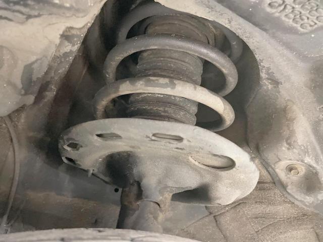 ヴォクシー ＺＳ　煌ＩＩ　純正９型ナビ　バックカメラ　衝突軽減　両側電動ドア　７人乗り　寒冷地仕様　クルコン　ＬＥＤヘッド　純正１６ＡＷ　ステアリングスイッチ　デュアルエアコン　Ｂｌｕｅｔｏｏｔｈ再生　オートライト（56枚目）