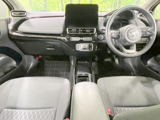 アクア Ｇ　４ＷＤ　純正１０．５ＤＡ　寒冷地仕様　全周囲カメラ　ＡＣ１００Ｖ電源　トヨタセーフティセンス　禁煙車　コーナーセンサー　レーンキープ　スマートキー　ＬＥＤヘッド　ＥＴＣ　ブラインドスポットモニター（2枚目）