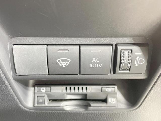 アクア Ｇ　４ＷＤ　純正１０．５ＤＡ　寒冷地仕様　全周囲カメラ　ＡＣ１００Ｖ電源　トヨタセーフティセンス　禁煙車　コーナーセンサー　レーンキープ　スマートキー　ＬＥＤヘッド　ＥＴＣ　ブラインドスポットモニター（6枚目）