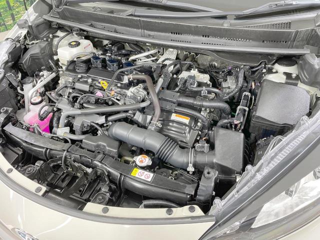 アクア Ｇ　４ＷＤ　純正１０．５ＤＡ　寒冷地仕様　全周囲カメラ　ＡＣ１００Ｖ電源　トヨタセーフティセンス　禁煙車　コーナーセンサー　レーンキープ　スマートキー　ＬＥＤヘッド　ＥＴＣ　ブラインドスポットモニター（19枚目）
