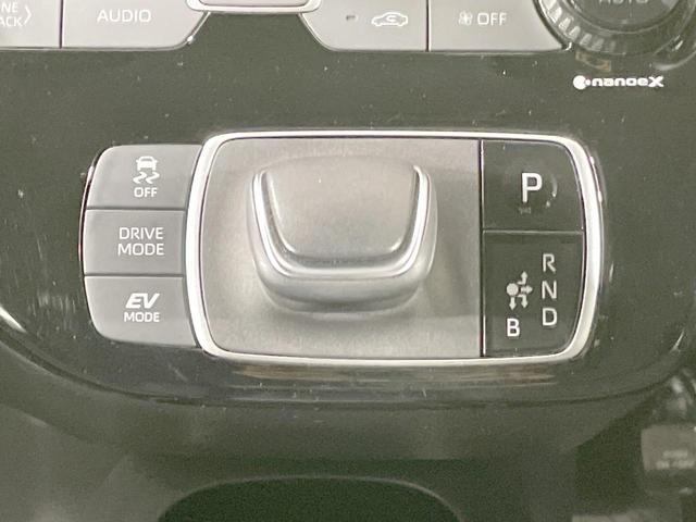 アクア Ｇ　４ＷＤ　純正１０．５ＤＡ　寒冷地仕様　全周囲カメラ　ＡＣ１００Ｖ電源　トヨタセーフティセンス　禁煙車　コーナーセンサー　レーンキープ　スマートキー　ＬＥＤヘッド　ＥＴＣ　ブラインドスポットモニター（21枚目）