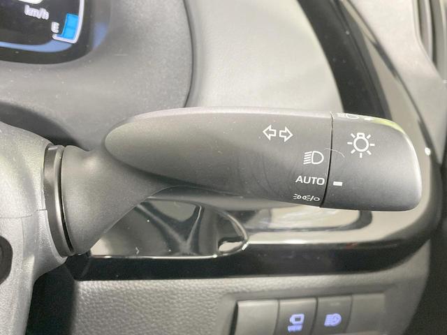 アクア Ｇ　４ＷＤ　純正１０．５ＤＡ　寒冷地仕様　全周囲カメラ　ＡＣ１００Ｖ電源　トヨタセーフティセンス　禁煙車　コーナーセンサー　レーンキープ　スマートキー　ＬＥＤヘッド　ＥＴＣ　ブラインドスポットモニター（28枚目）