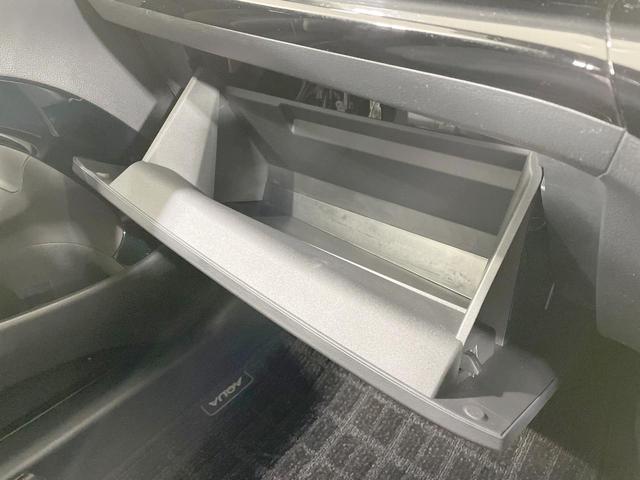 アクア Ｇ　４ＷＤ　純正１０．５ＤＡ　寒冷地仕様　全周囲カメラ　ＡＣ１００Ｖ電源　トヨタセーフティセンス　禁煙車　コーナーセンサー　レーンキープ　スマートキー　ＬＥＤヘッド　ＥＴＣ　ブラインドスポットモニター（46枚目）