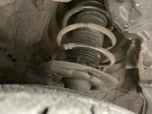 アクア Ｇ　４ＷＤ　純正１０．５ＤＡ　寒冷地仕様　全周囲カメラ　ＡＣ１００Ｖ電源　トヨタセーフティセンス　禁煙車　コーナーセンサー　レーンキープ　スマートキー　ＬＥＤヘッド　ＥＴＣ　ブラインドスポットモニター（56枚目）