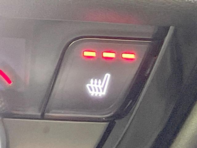 【シートヒーター】寒い日に重宝するシートヒーター！エアコンより早く温まってくれるので寒がりの人も安心ですね♪エアコンの温風は乾燥するから苦手、という方にもをおすすめです。