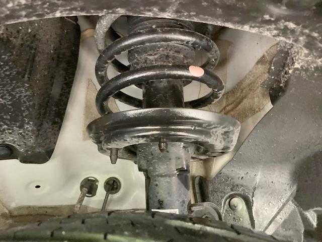 お車を安心してお乗りいただく為には、足回りの定期点検が欠かせません。サービスサポート（有償保証）では無料点検もご提供しており、安心のカーライフをお過ごしいただけるサポート体制が整っています。