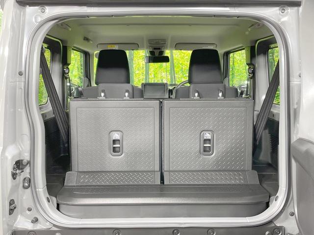 ジムニー ＸＣ　４ＷＤ　届出済未使用車　ＡＴ車　衝突被害軽減システム　禁煙車　コーナーセンサー　スマートキー　ＬＥＤヘッド　クルコン　純正１６インチアルミ　オートライト　オートエアコン（11枚目）