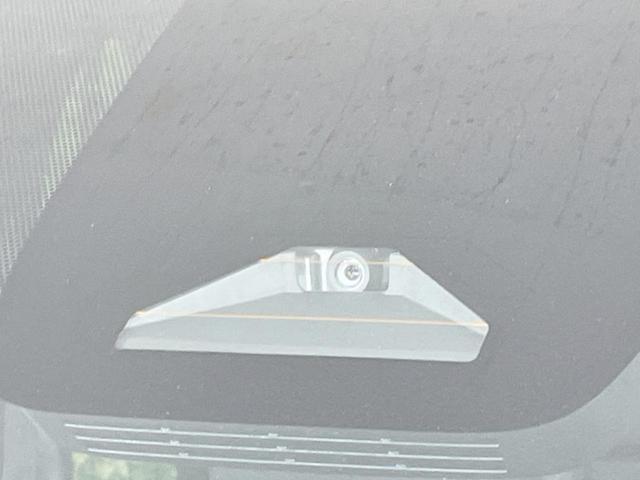 ノア S-Z 4WD 両側電動ドア SDナビ 後席モニター バックカメラ 寒冷地仕様 衝突被害軽減システム レーダークルーズ ハーフレザーシート ドラレコ コーナーセンサー スマートキー LEDヘッド 禁煙車(6枚目)