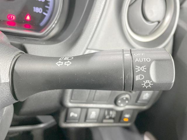 ノート X FOUR 後期型 4WD 禁煙車 SDナビ 衝突軽減 ドライブレコーダー フロント・バックソナー Bluetooth再生 横滑り防止 スマートキー オートライト 車線逸脱警報 ヘッドライトレベライザー(34枚目)