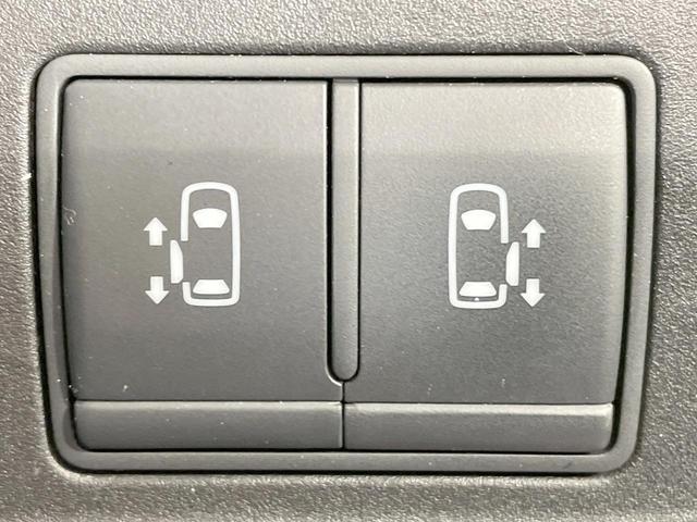 セレナ ハイウェイスター　フリップダウン　純正９型ナビ　全周囲カメラ　両側電動ドア　衝突軽減　ＥＴＣ　ＬＥＤヘッド　クルコン　アイドリングストップ　ステアリングスイッチ　Ｂｌｕｅｔｏｏｔｈ再生　オートエアコン　純正１５ＡＷ（7枚目）