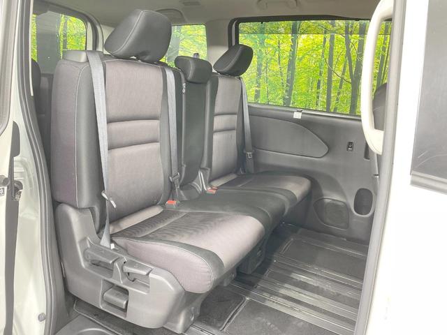 セレナ ハイウェイスター　フリップダウン　純正９型ナビ　全周囲カメラ　両側電動ドア　衝突軽減　ＥＴＣ　ＬＥＤヘッド　クルコン　アイドリングストップ　ステアリングスイッチ　Ｂｌｕｅｔｏｏｔｈ再生　オートエアコン　純正１５ＡＷ（10枚目）