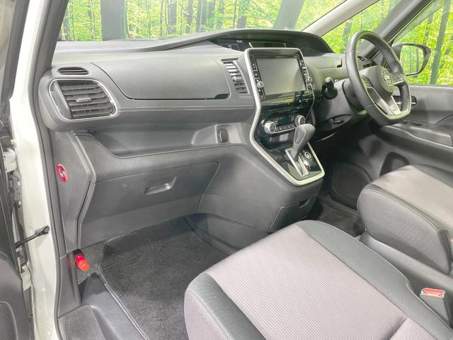 セレナ ハイウェイスター　フリップダウン　純正９型ナビ　全周囲カメラ　両側電動ドア　衝突軽減　ＥＴＣ　ＬＥＤヘッド　クルコン　アイドリングストップ　ステアリングスイッチ　Ｂｌｕｅｔｏｏｔｈ再生　オートエアコン　純正１５ＡＷ（51枚目）