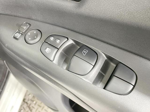 セレナ ハイウェイスター　フリップダウン　純正９型ナビ　全周囲カメラ　両側電動ドア　衝突軽減　ＥＴＣ　ＬＥＤヘッド　クルコン　アイドリングストップ　ステアリングスイッチ　Ｂｌｕｅｔｏｏｔｈ再生　オートエアコン　純正１５ＡＷ（58枚目）