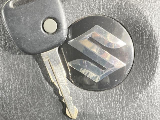 ジムニー ワイルドウインド　４ＷＤ　禁煙車　ターボ　シートヒーター　オーディオ　ルーフレール　純正１６ＡＷ　電動格納ミラー　ヘッドライトレベライザー　トラクションコントロール　衝突安全ボディ（7枚目）