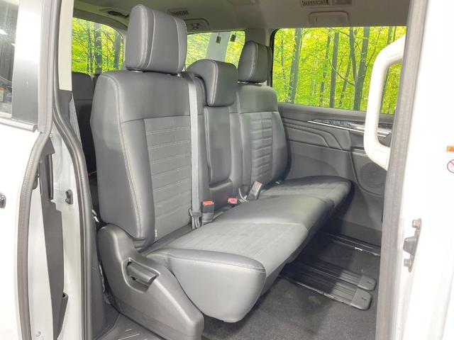 デリカD:5 シャモニー 禁煙車 両側電動ドア 電動リアゲート パワーシート 全周囲カメラ 衝突軽減 レーダークルーズ ハーフレザーシート コーナーセンサー スマートキー LEDヘッド・フォグ オートライト(10枚目)