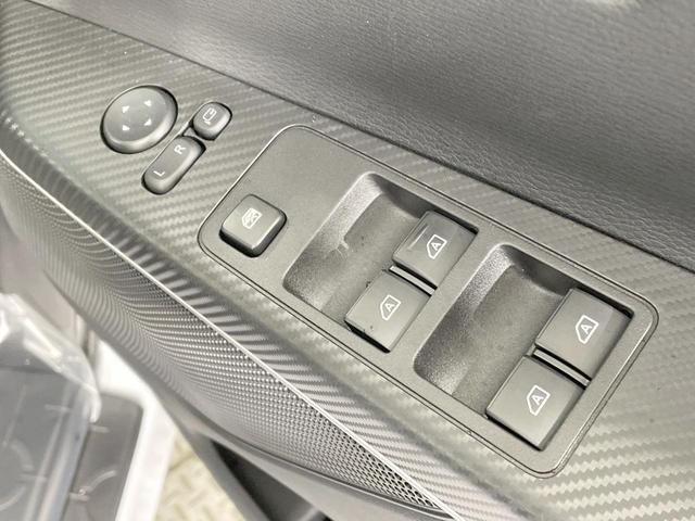 デリカD:5 シャモニー 禁煙車 両側電動ドア 電動リアゲート パワーシート 全周囲カメラ 衝突軽減 レーダークルーズ ハーフレザーシート コーナーセンサー スマートキー LEDヘッド・フォグ オートライト(45枚目)