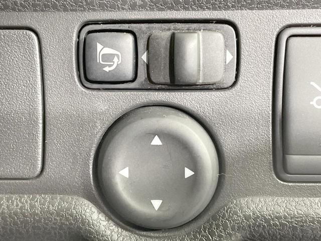 ノート X FOUR Vセレクション+セーフティ 4WD 純正ナビ バックカメラ 衝突軽減ブレーキ スマートキー Bluetooth フルセグ 電動格納ミラー 横滑り防止 パワーウィンドウ ヘッドライトレベライザー トラクションコントロール(34枚目)