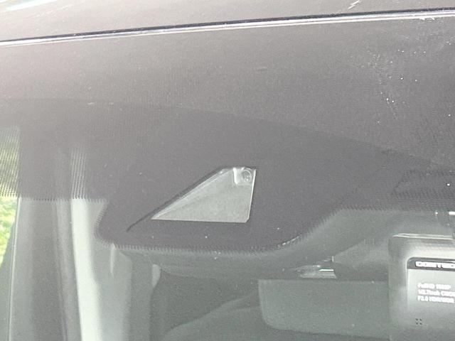 ヴェルファイア ２．５Ｚ　禁煙車　後席モニター　純正９型ナビ　衝突軽減　両側電動ドア　バックカメラ　レーダークルーズ　ＬＥＤヘッド・フォグ　ドラレコ　ＥＴＣ　スマートキー　純正１８ＡＷ　ステアリングスイッチ　デュアルエアコン（8枚目）