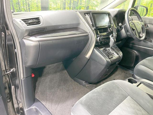 ヴェルファイア ２．５Ｚ　禁煙車　後席モニター　純正９型ナビ　衝突軽減　両側電動ドア　バックカメラ　レーダークルーズ　ＬＥＤヘッド・フォグ　ドラレコ　ＥＴＣ　スマートキー　純正１８ＡＷ　ステアリングスイッチ　デュアルエアコン（53枚目）