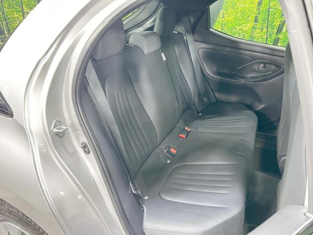 ヤリス Ｘ　純正ナビ　バックカメラ　寒冷地仕様　衝突軽減　レーダークルーズ　オートハイビーム　ＥＴＣ　ステアリングスイッチ　スマートキー　ドライブレコーダー　横滑り防止　Ｂｌｕｅｔｏｏｔｈ　横滑り防止（10枚目）