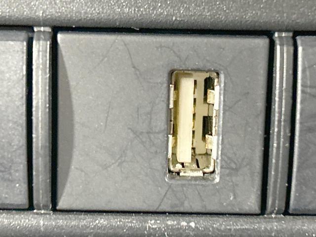 ヤリス Ｘ　純正ナビ　バックカメラ　寒冷地仕様　衝突軽減　レーダークルーズ　オートハイビーム　ＥＴＣ　ステアリングスイッチ　スマートキー　ドライブレコーダー　横滑り防止　Ｂｌｕｅｔｏｏｔｈ　横滑り防止（37枚目）