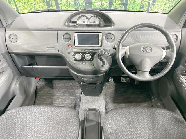 シエンタ ＤＩＣＥリミテッド　４ＷＤ　純正ナビ　バックカメラ　電動スライドドア　ＥＴＣ　７人乗り　ＨＩＤヘッドライト　１４インチＡＷ　電動格納ミラー　オートエアコン　トラクションコントロール　革巻きステアリング（2枚目）