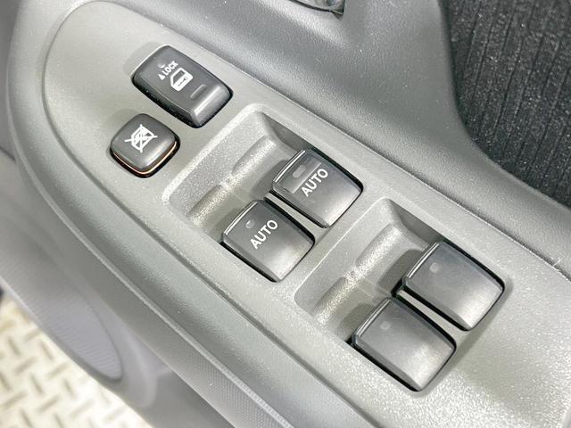 シエンタ ＤＩＣＥリミテッド　４ＷＤ　純正ナビ　バックカメラ　電動スライドドア　ＥＴＣ　７人乗り　ＨＩＤヘッドライト　１４インチＡＷ　電動格納ミラー　オートエアコン　トラクションコントロール　革巻きステアリング（45枚目）